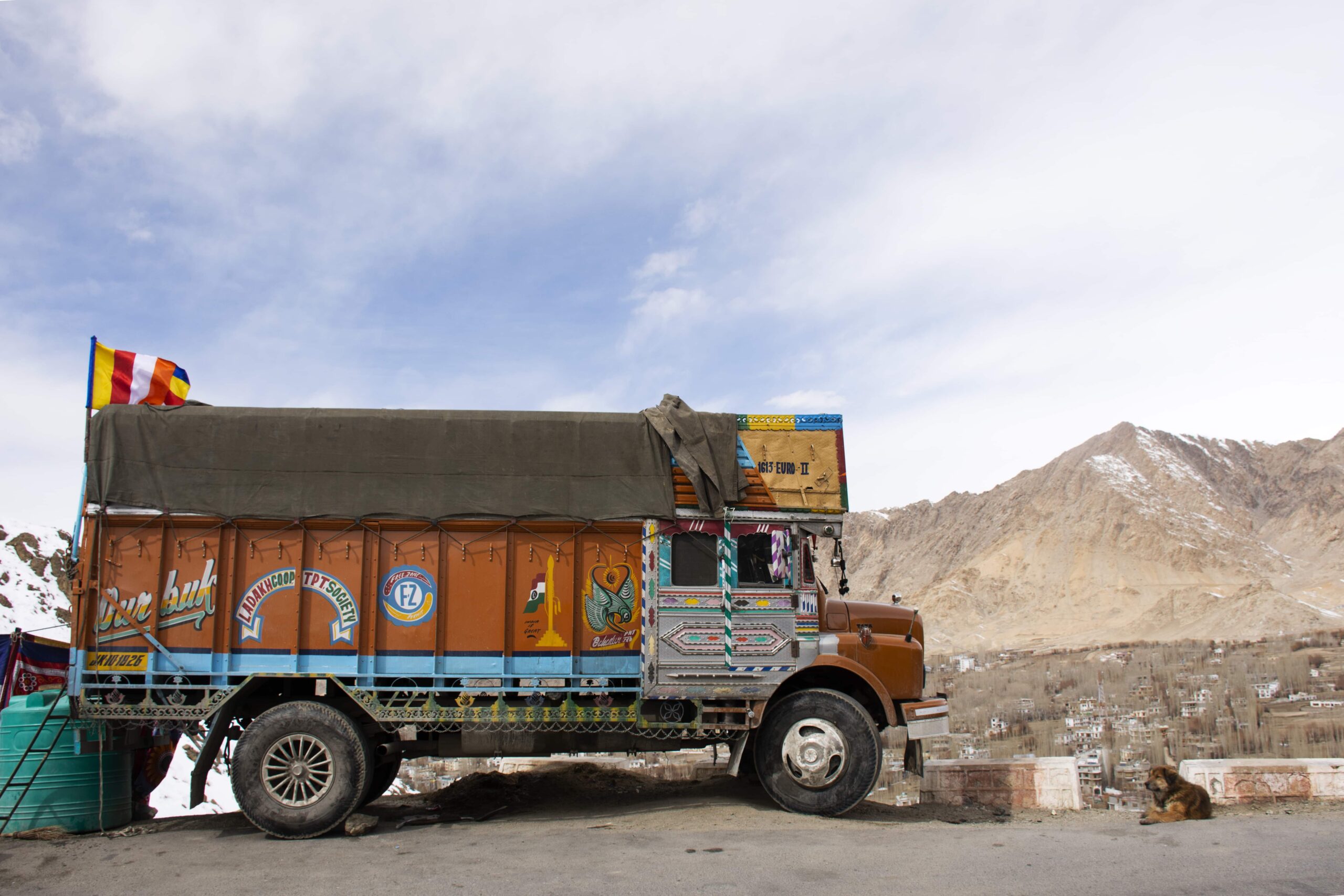 Lorry transport near me in varanasi